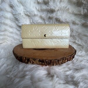 Louis Vuitton Vernis Wallet in Light Yellow